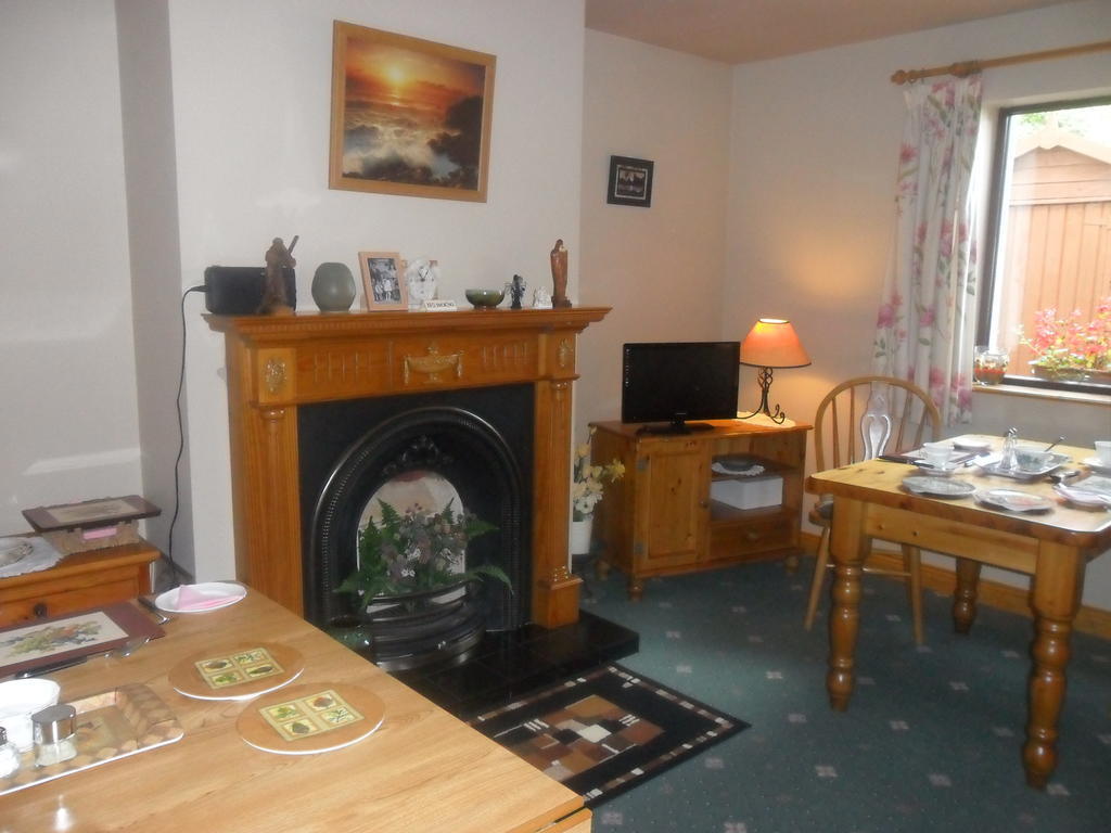 Glen House Room Only Accommodation ヨール エクステリア 写真