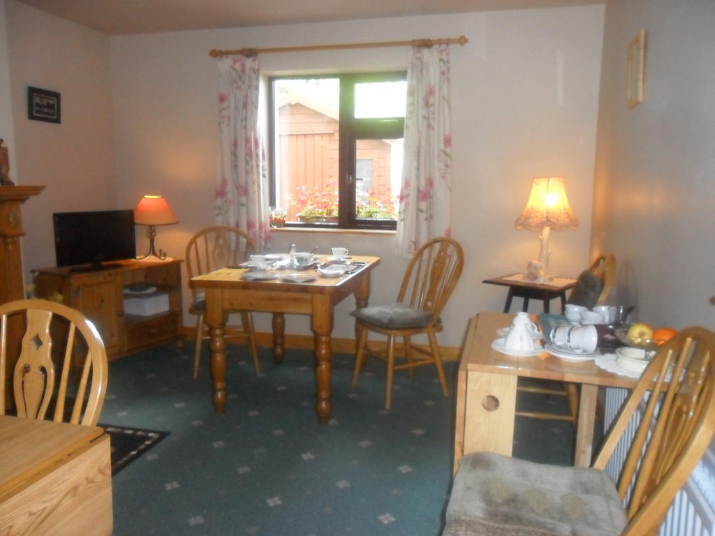 Glen House Room Only Accommodation ヨール エクステリア 写真